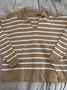 ShopEvelynne tan and white sweater NWOT